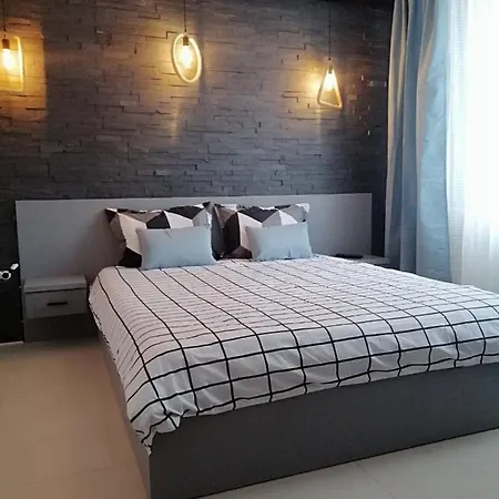 Lucas Apartment Navodari